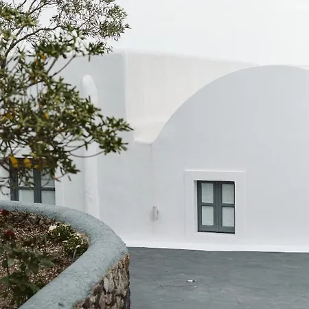 Semesterbostad 3-room Family With Massive Pool, Location, Seconds From Cliff! Imerovigli (Santorini)